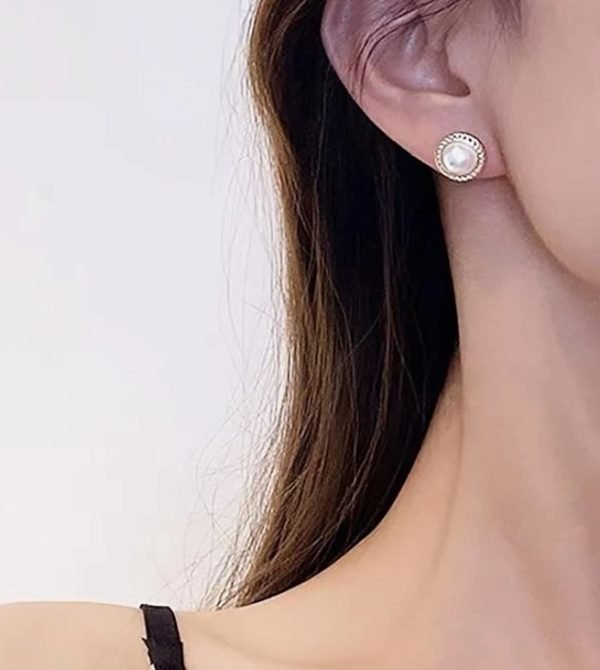Vintage Gold Pearl Stud Earrings - Image 2
