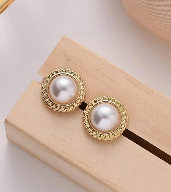 Vintage Gold Pearl Stud Earrings - Image 5