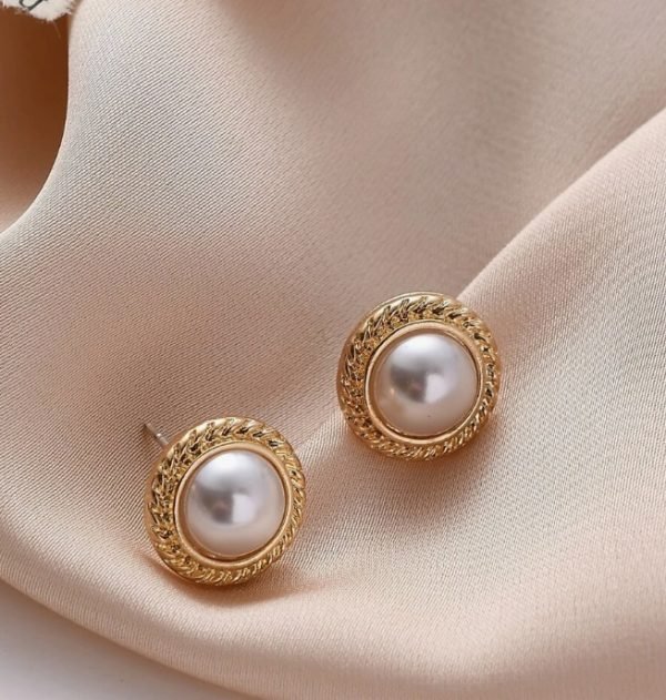 Vintage Gold Pearl Stud Earrings - Image 3