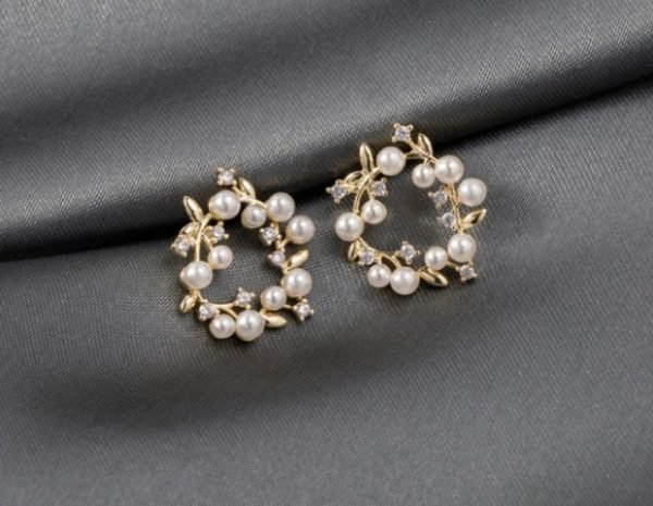 Gold Wreath Pearl and Crystal Stud Earrings - Image 8