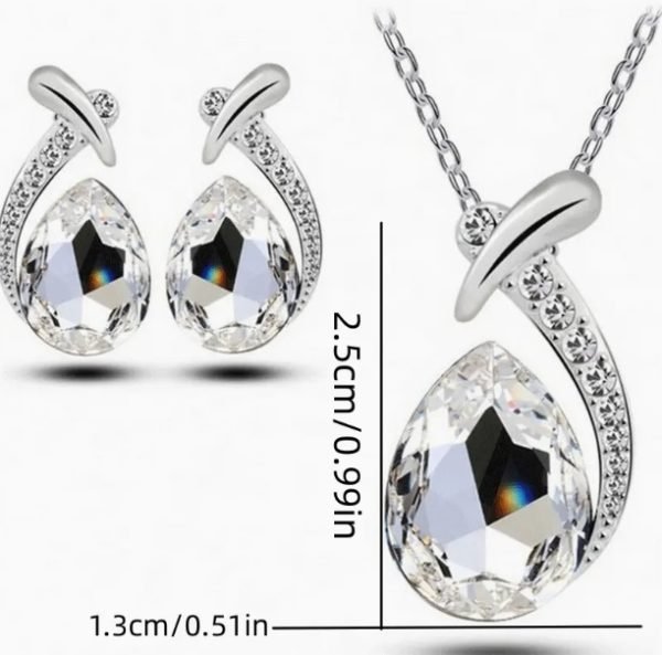 Elegant Teardrop Crystal Jewelry Set - Image 6